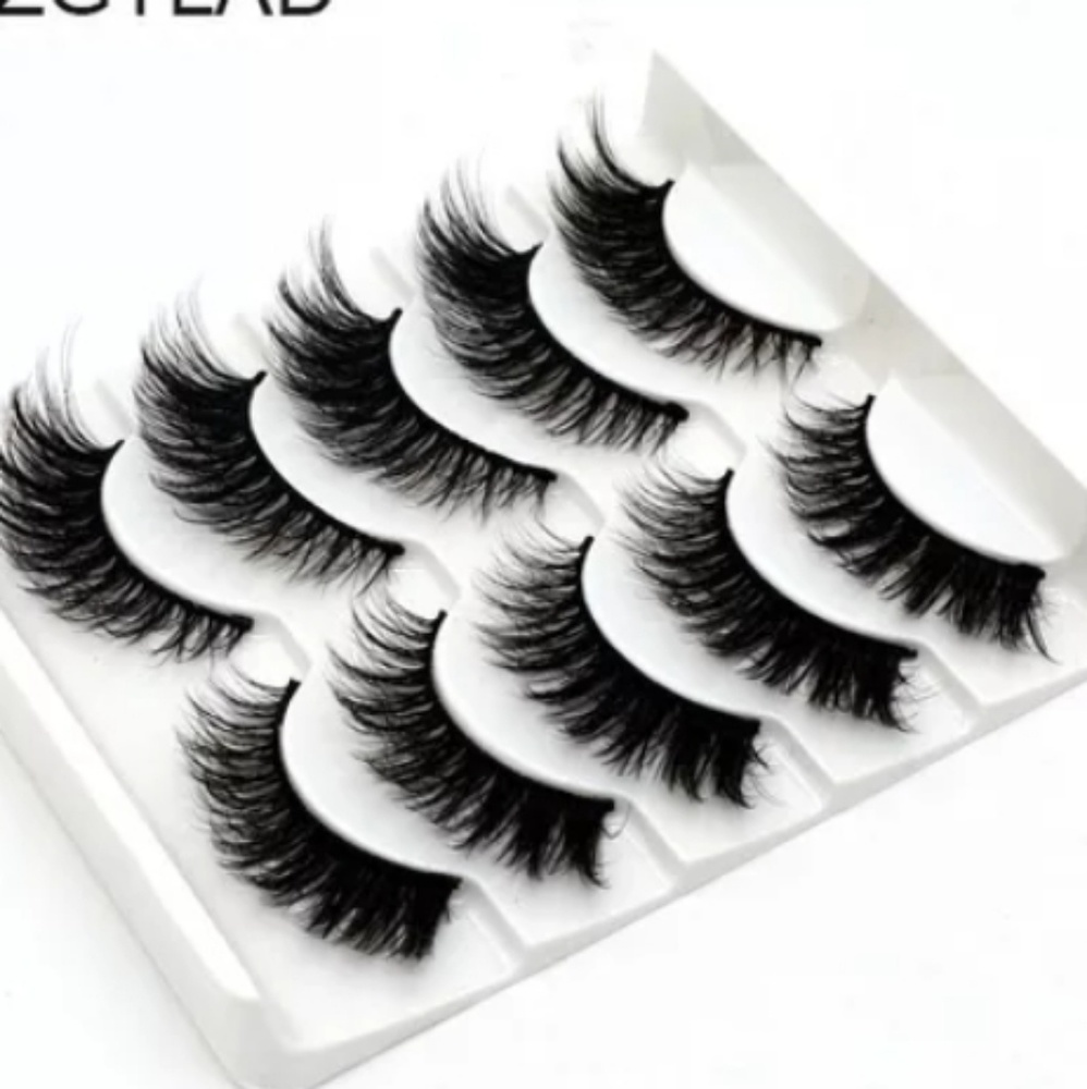 Mink eyelashes 3d ** PRICE IS FIRM **